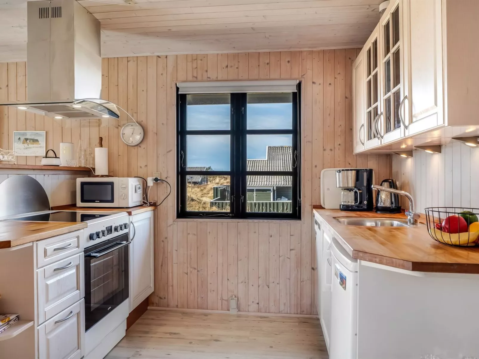 "Eida" - 400m from the sea - Binnen