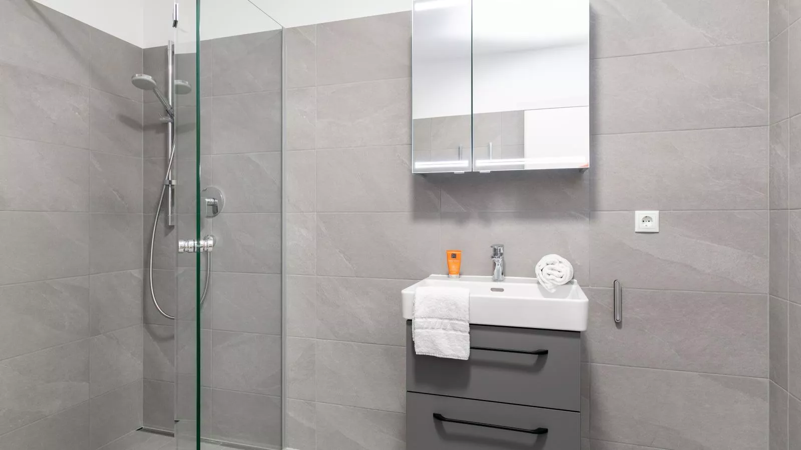 City Apartments Jenbach Top3Top4Top5 - Badkamer