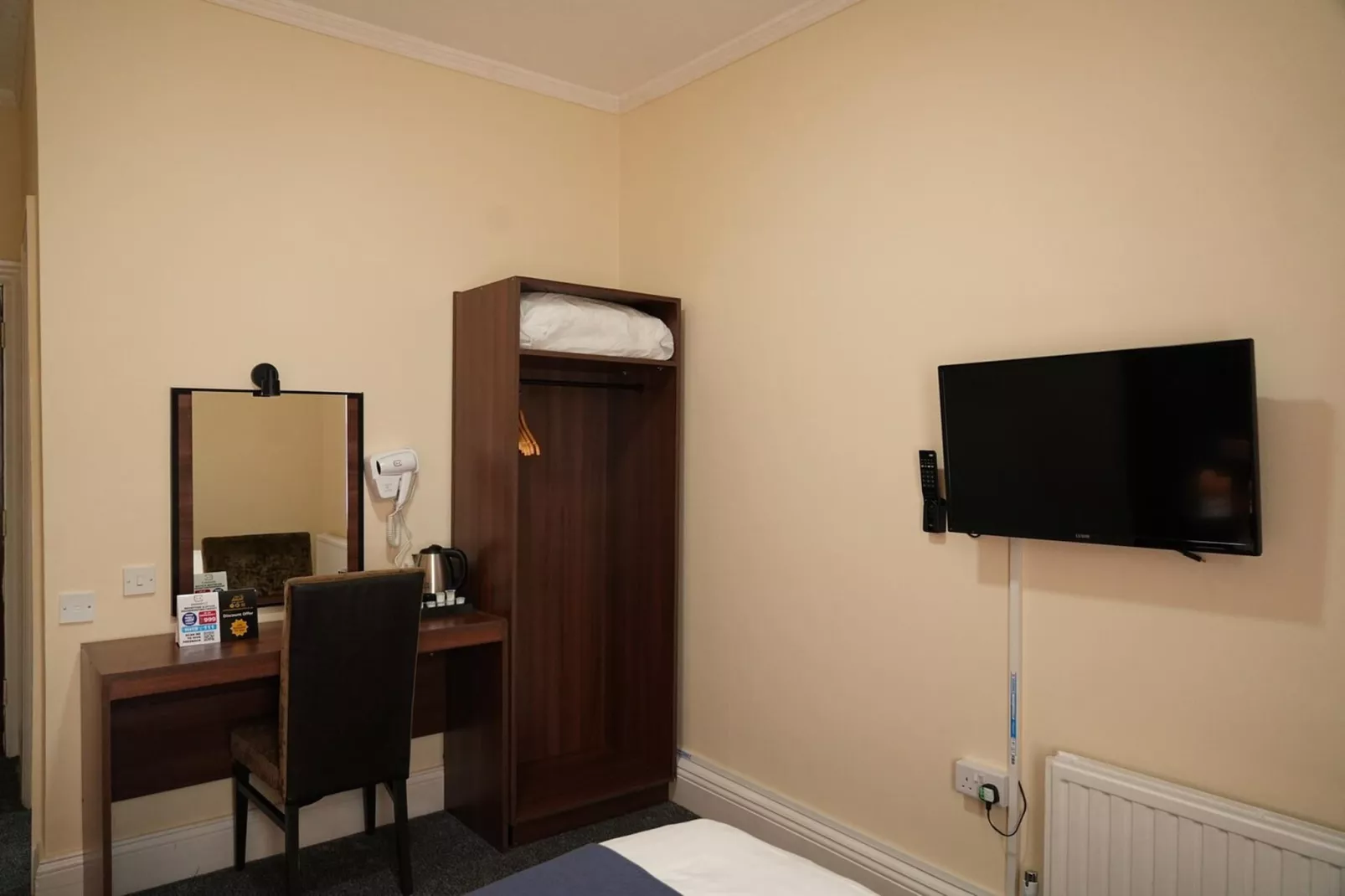 Double Room with Four Poster Bed - Slaapkamer