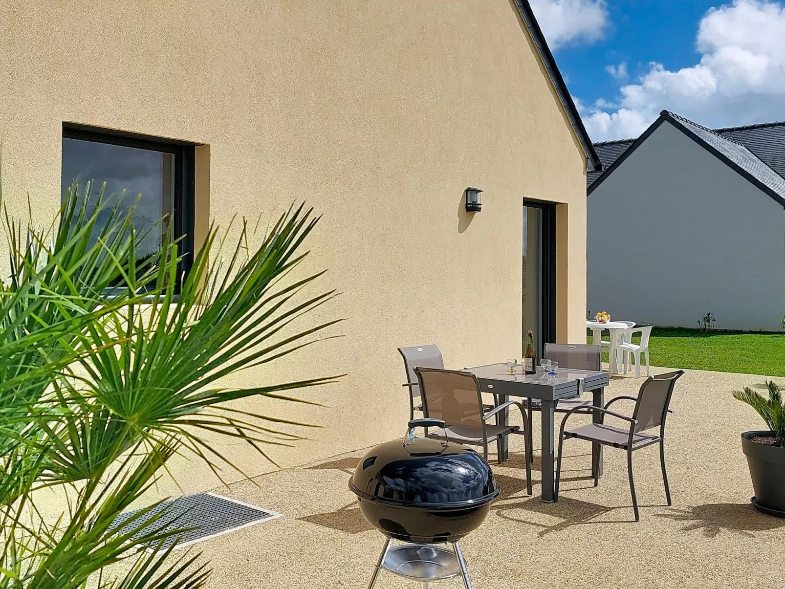 Les Jonquilles - Buiten