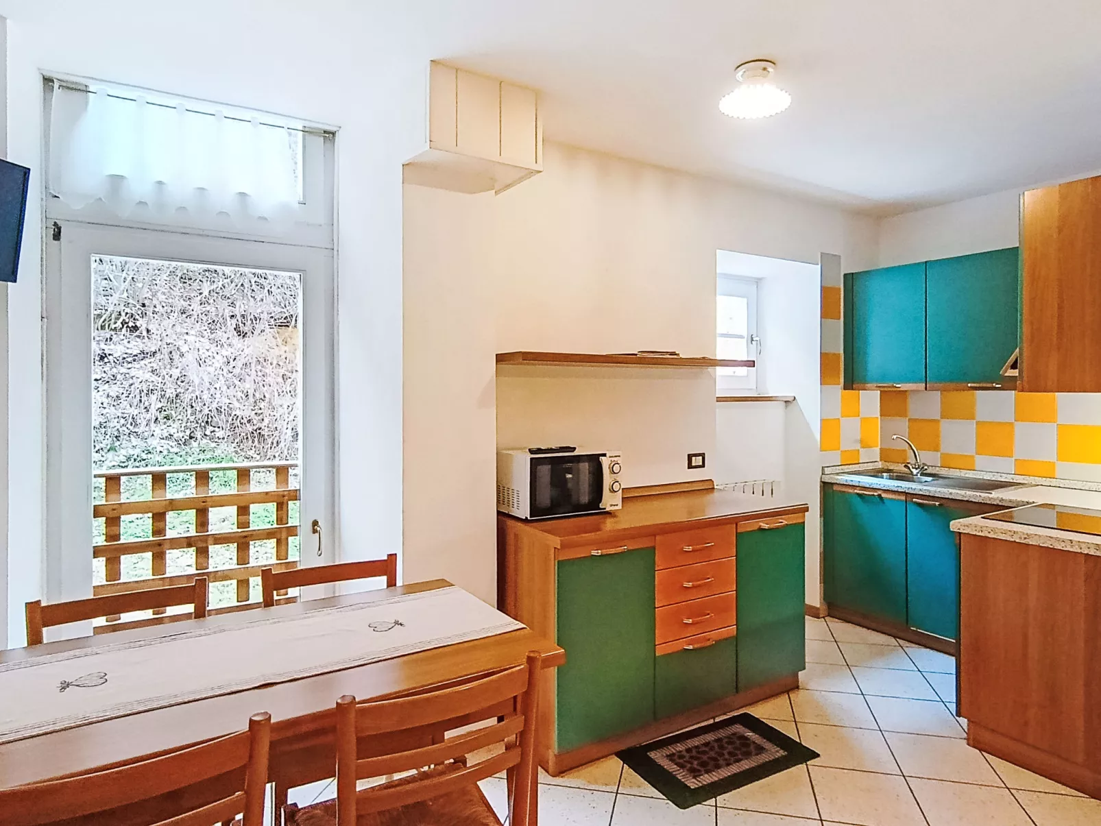 Abete - Binnen