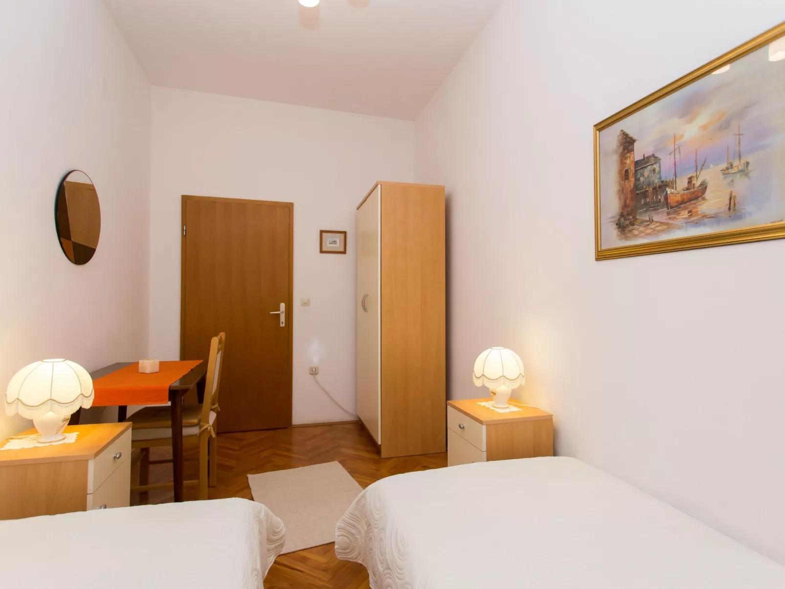 Strandnahe Ferienwohnung Jure mit großer Terrasse - Binnen