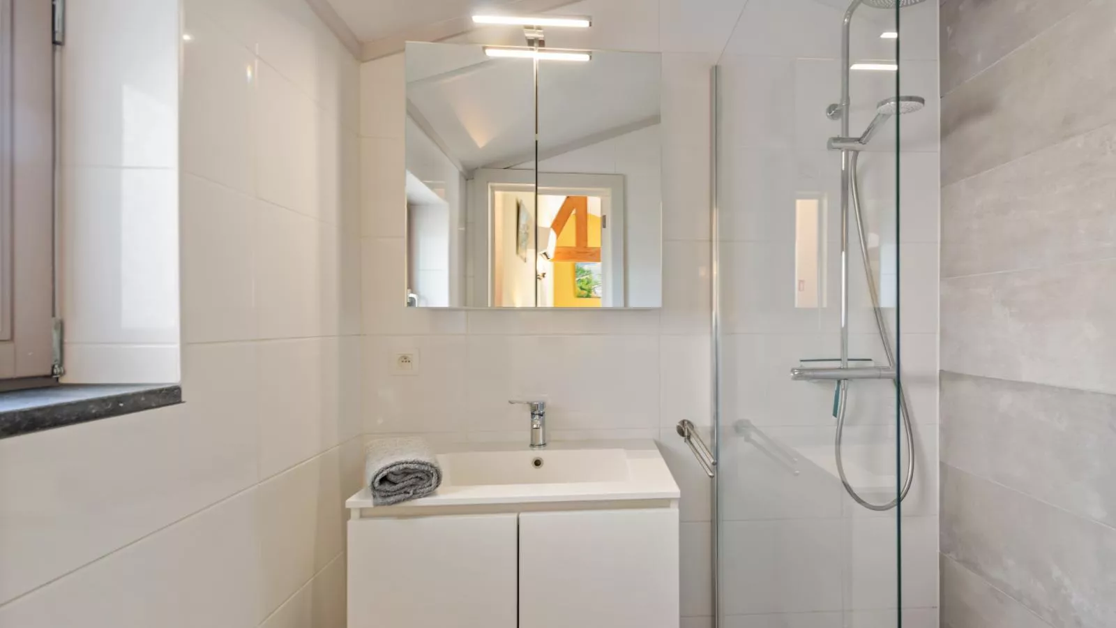 Westhinder II H18 - Badkamer