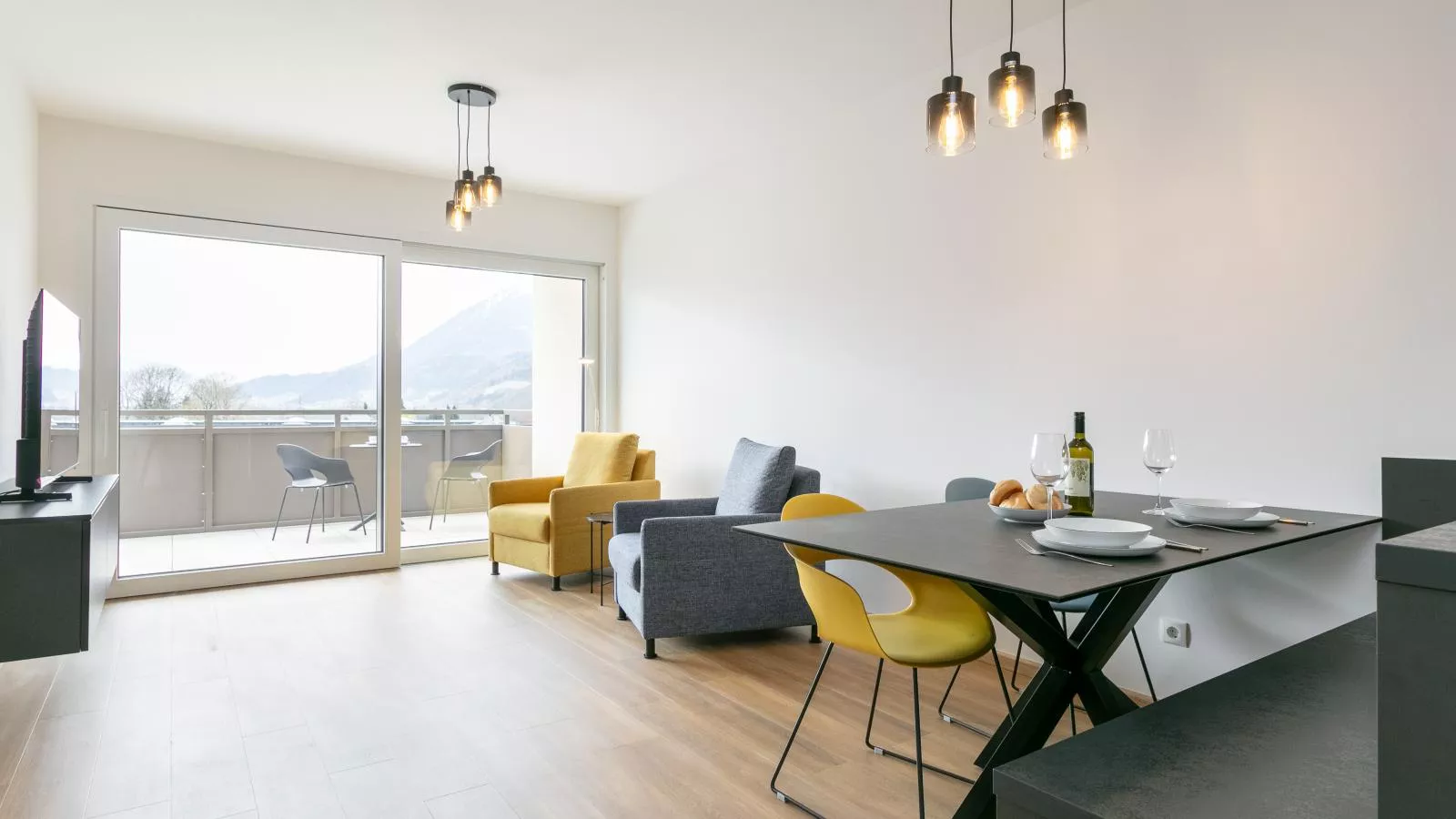 City Apartments Jenbach Top8Top9Top10 - Eetkamer