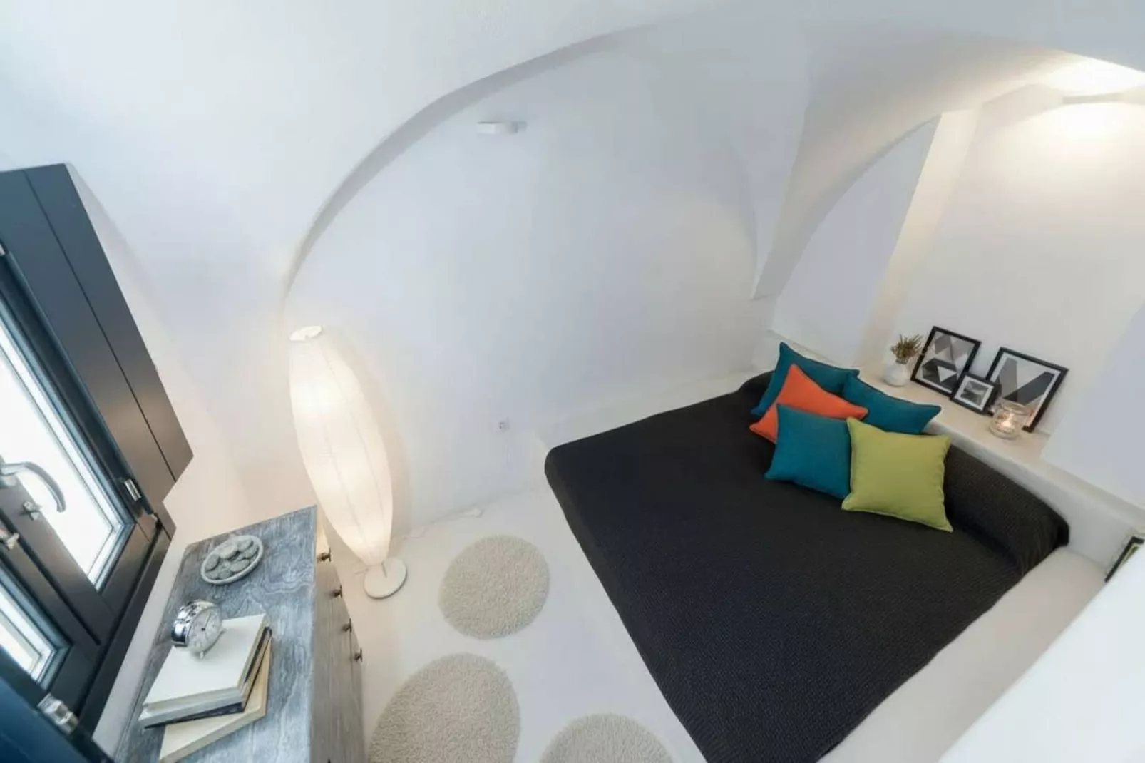 Poseidon’s Water Escape Santorini Rooftop Jacuzzi - Slaapkamer