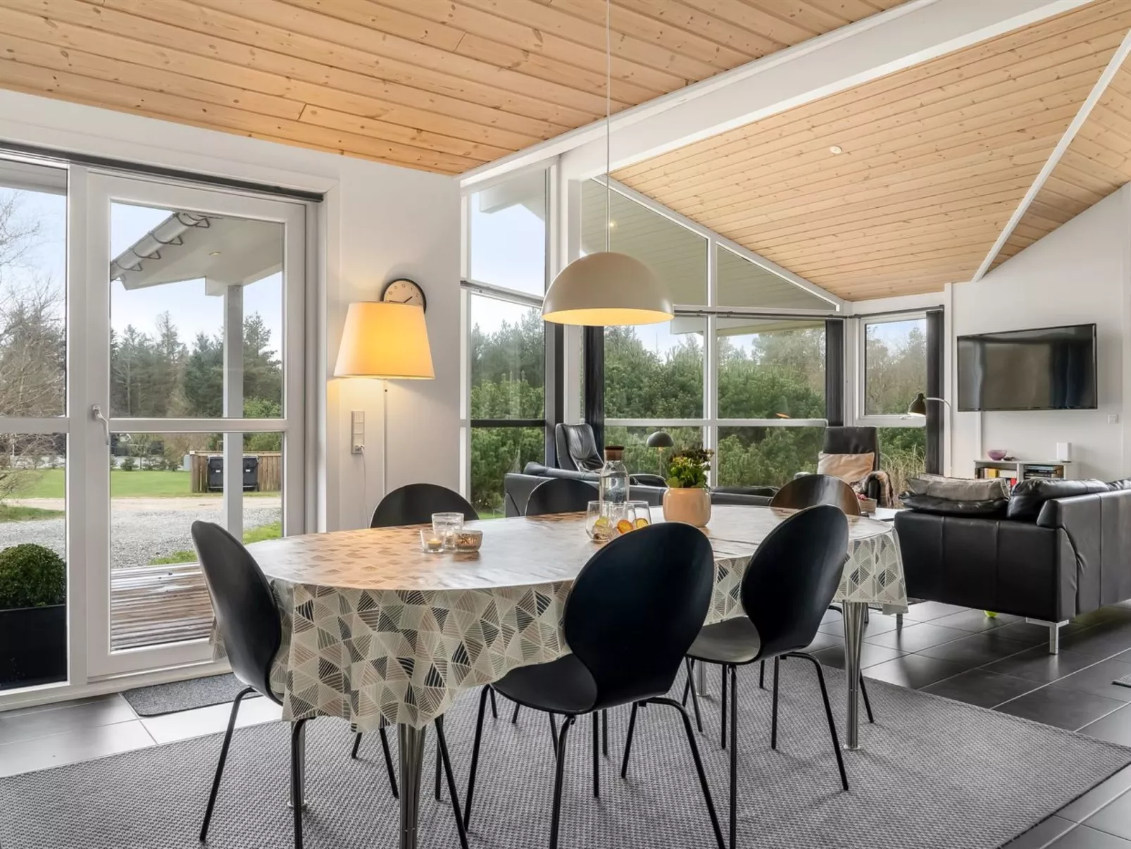 "Joske" - 2km from the sea - Binnen