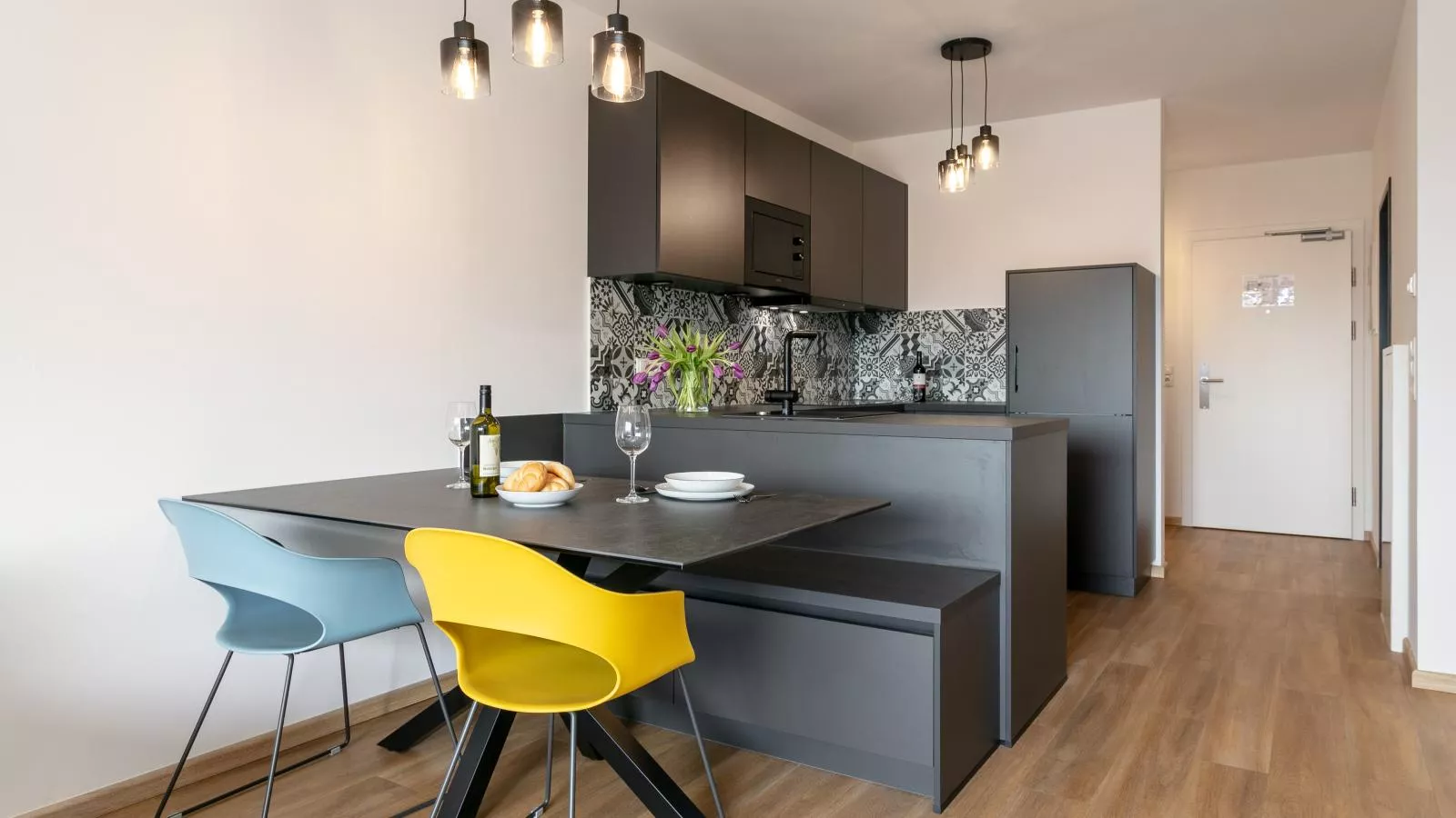 City Apartments Jenbach Top8Top9Top10 - Eetkamer
