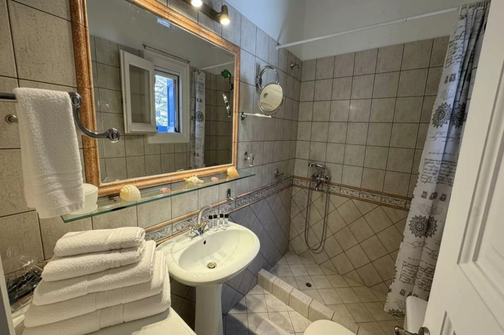 Elia_vacay - Badkamer