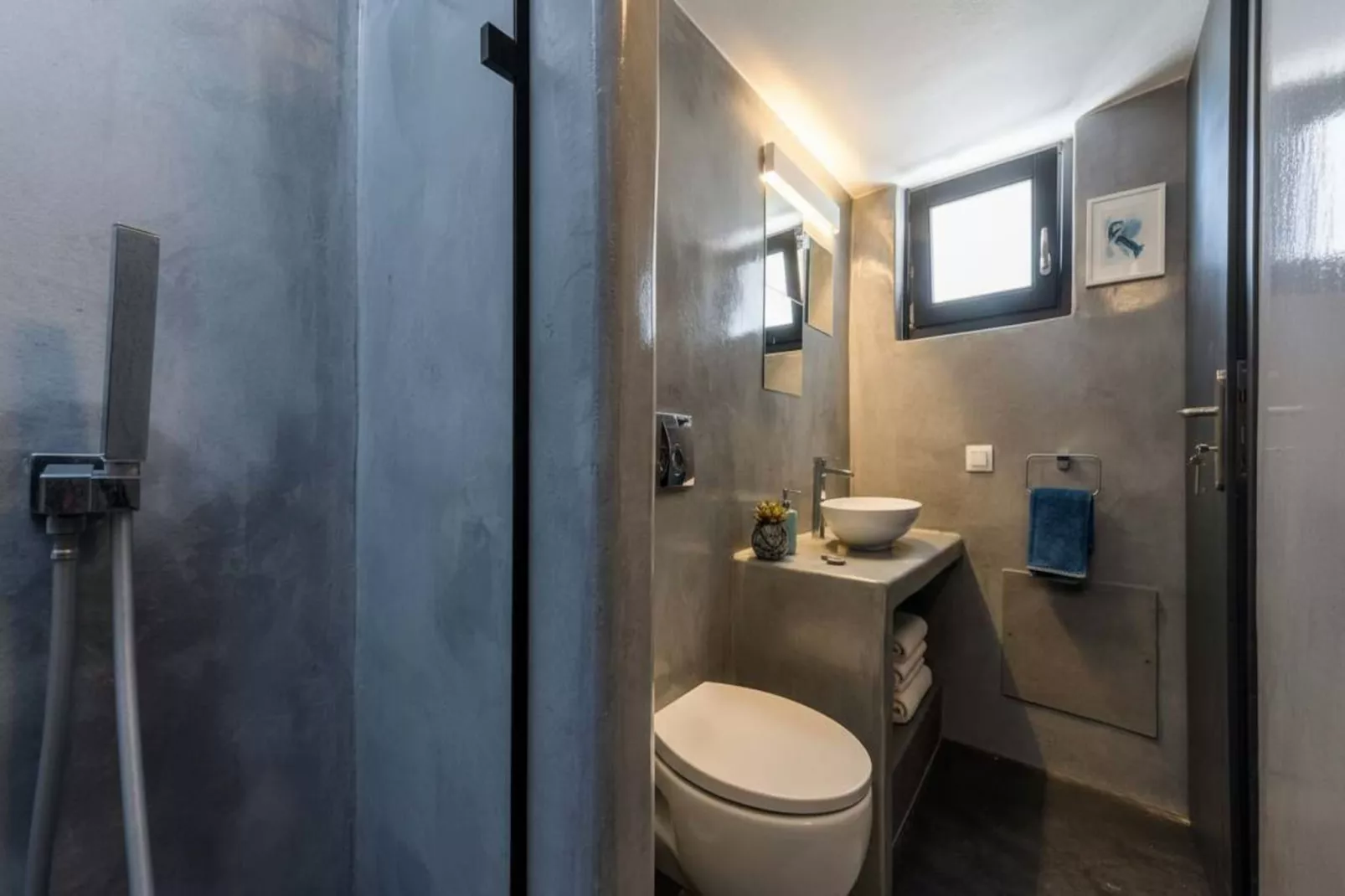 Poseidon’s Water Escape Santorini Rooftop Jacuzzi - Badkamer