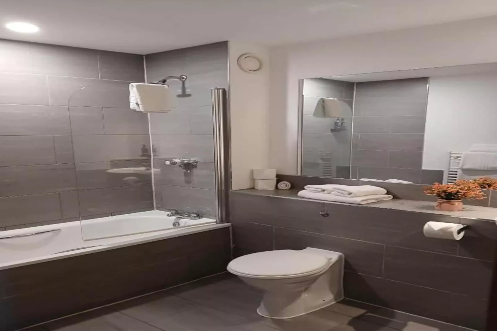 Compact Double Room - Badkamer
