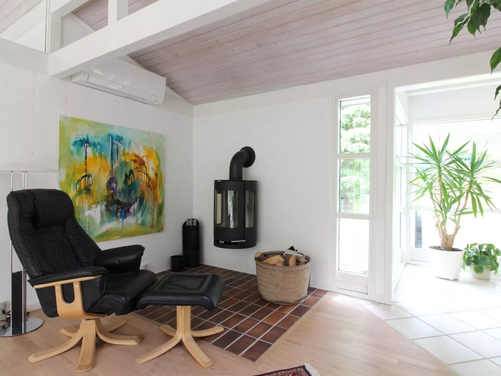 "Seraphina" - 2km from the sea - Binnen