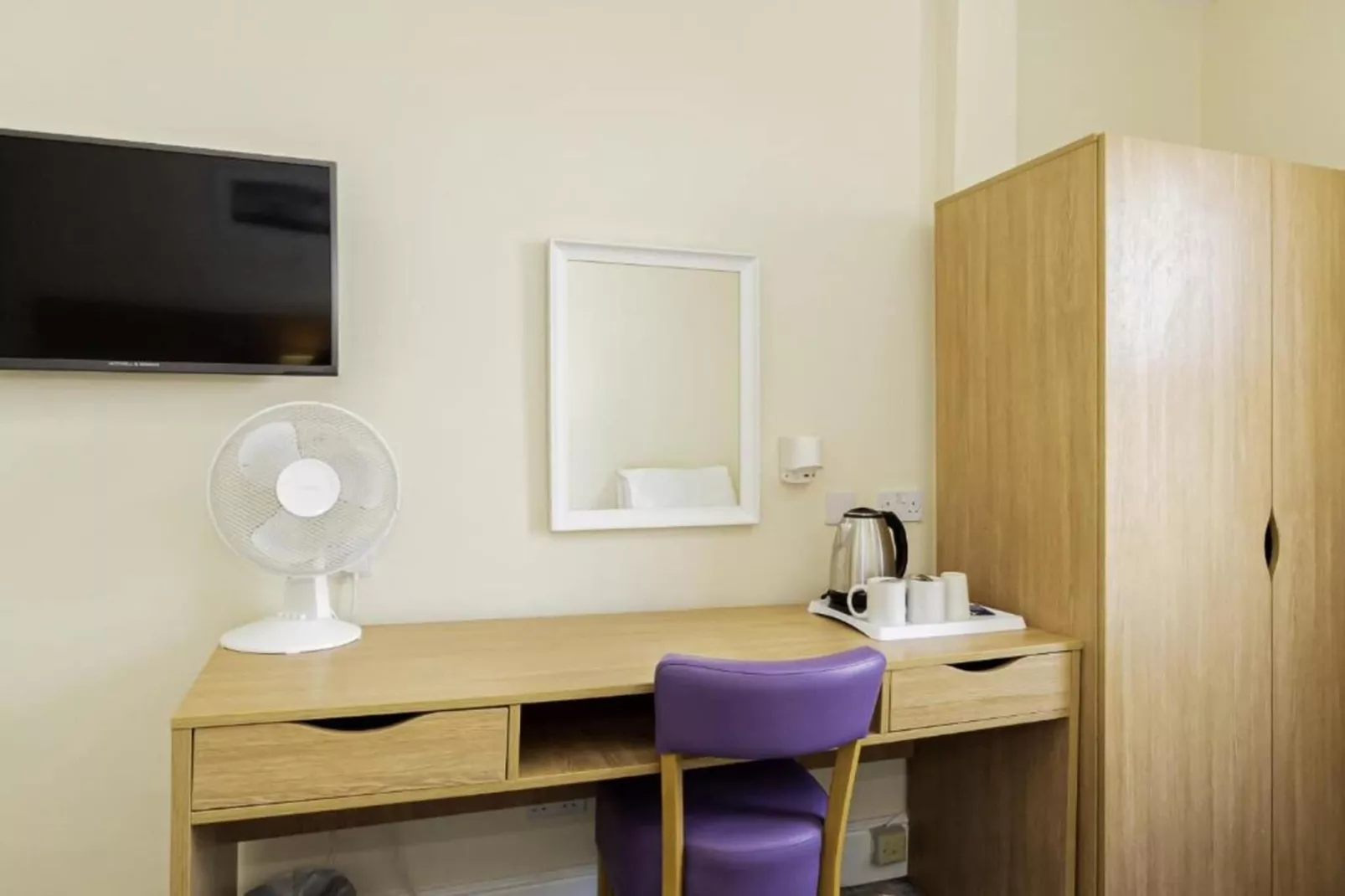 Twin Room with Sea View - Slaapkamer