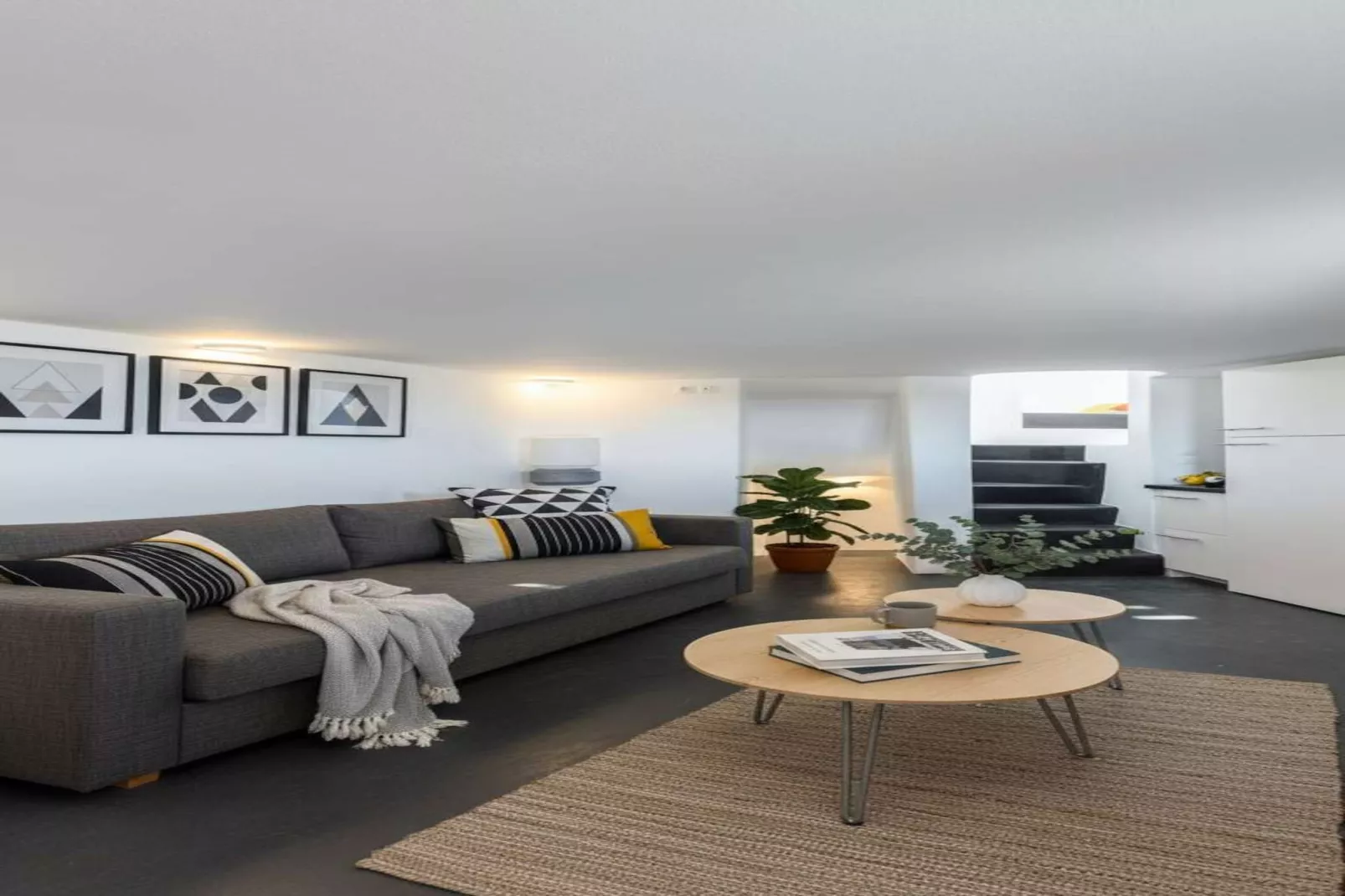 Poseidon’s Water Escape Santorini Rooftop Jacuzzi - Woonkamer