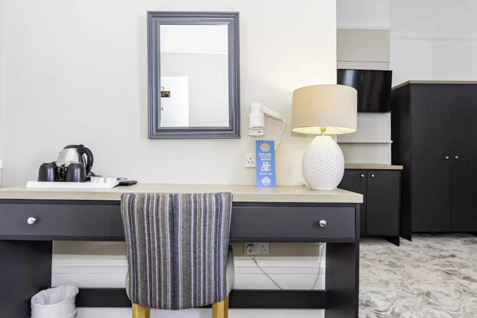 Standard Twin Room - Slaapkamer
