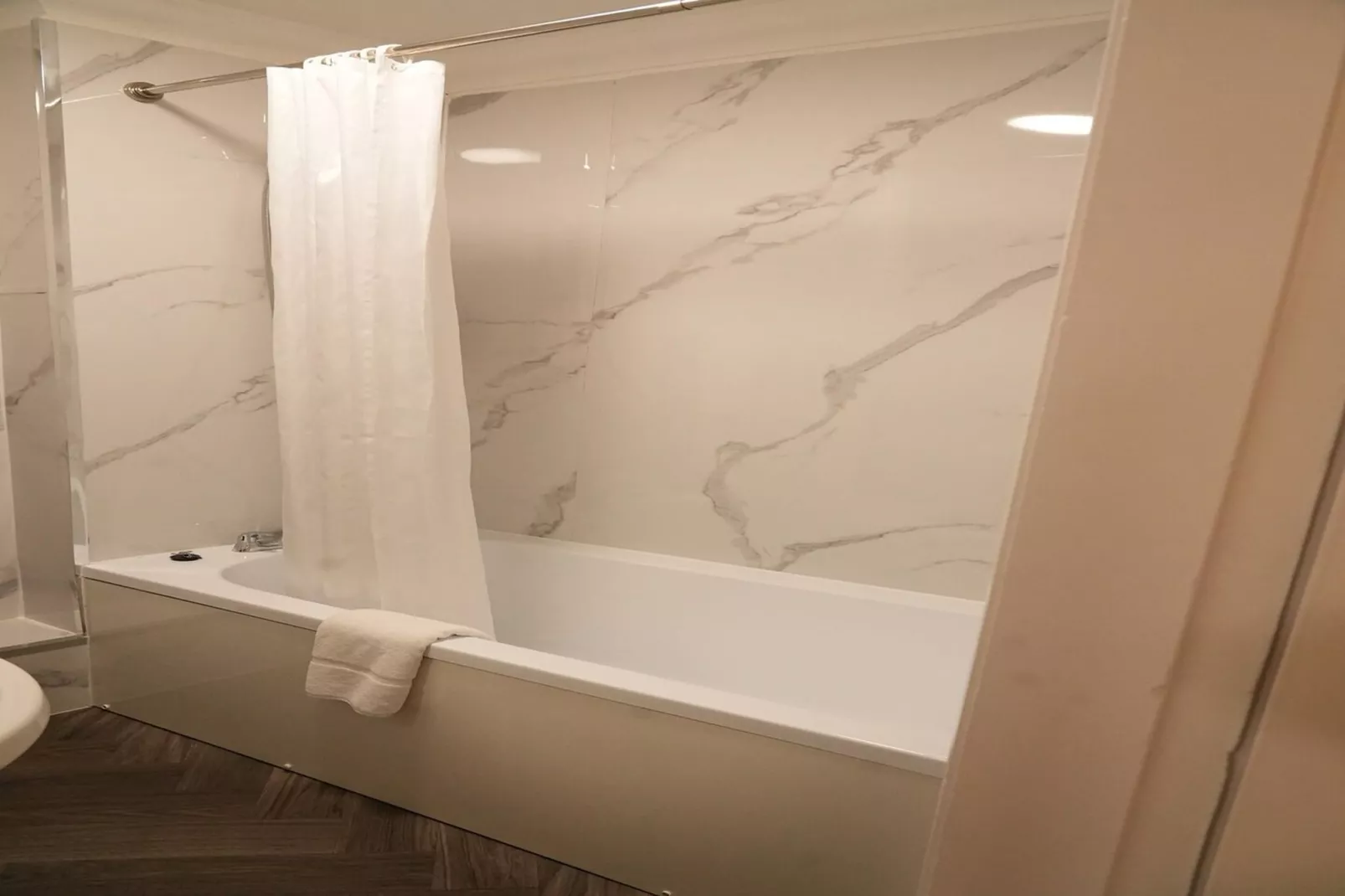 Standard Twin Room - Badkamer