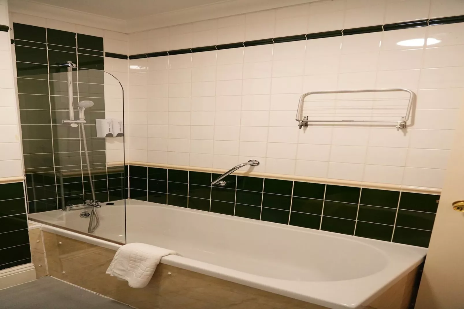 Standard Twin Room - Badkamer