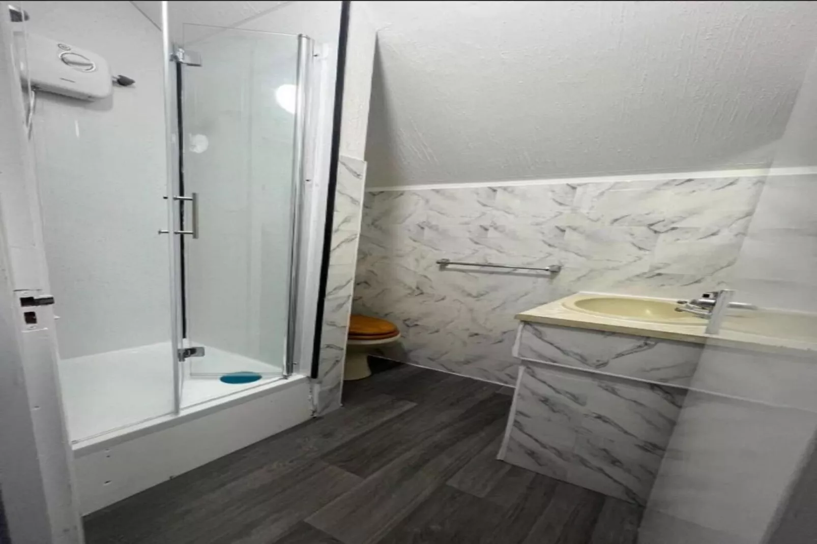 Standard Triple Studio - Badkamer