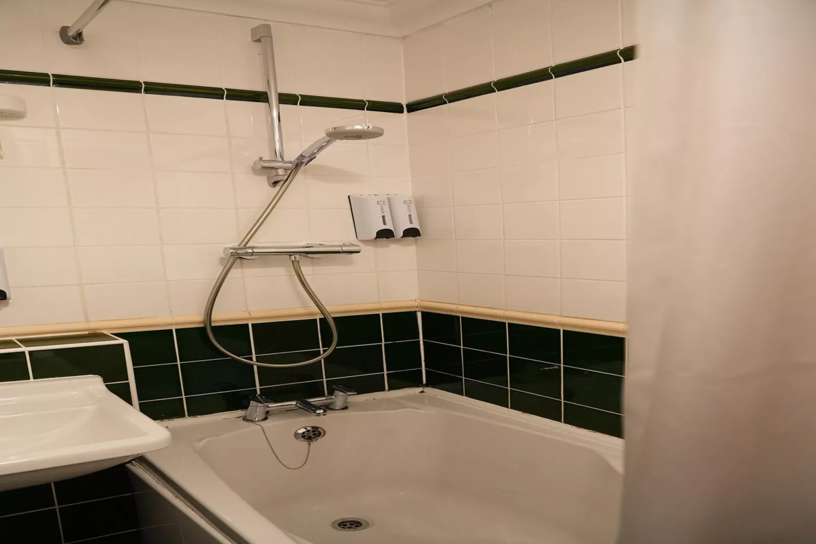 Standard Double Room - Badkamer