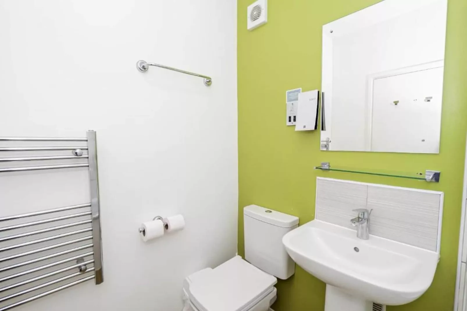 Standard Triple Room - Badkamer