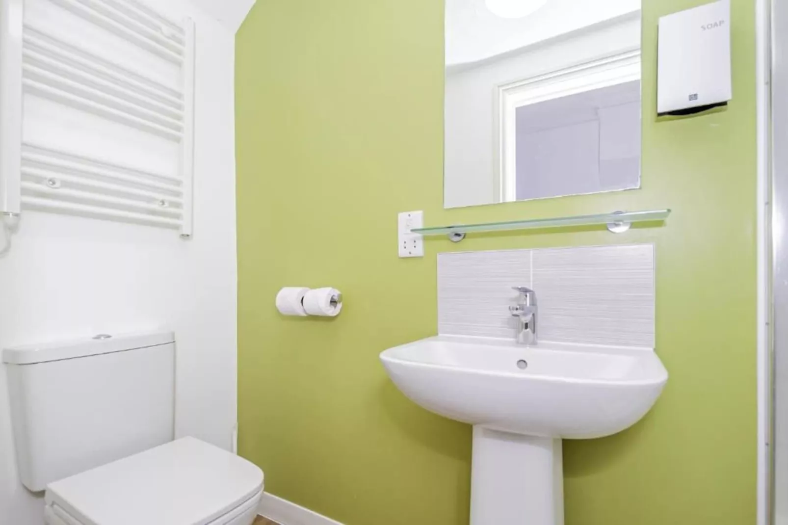 Standard Triple Room - Badkamer