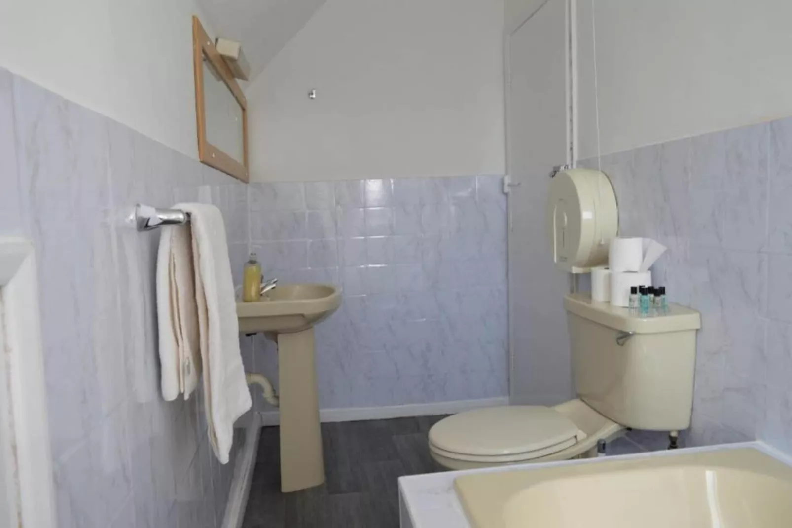 Two Bed Room Apartment (6 Guest) - Badkamer