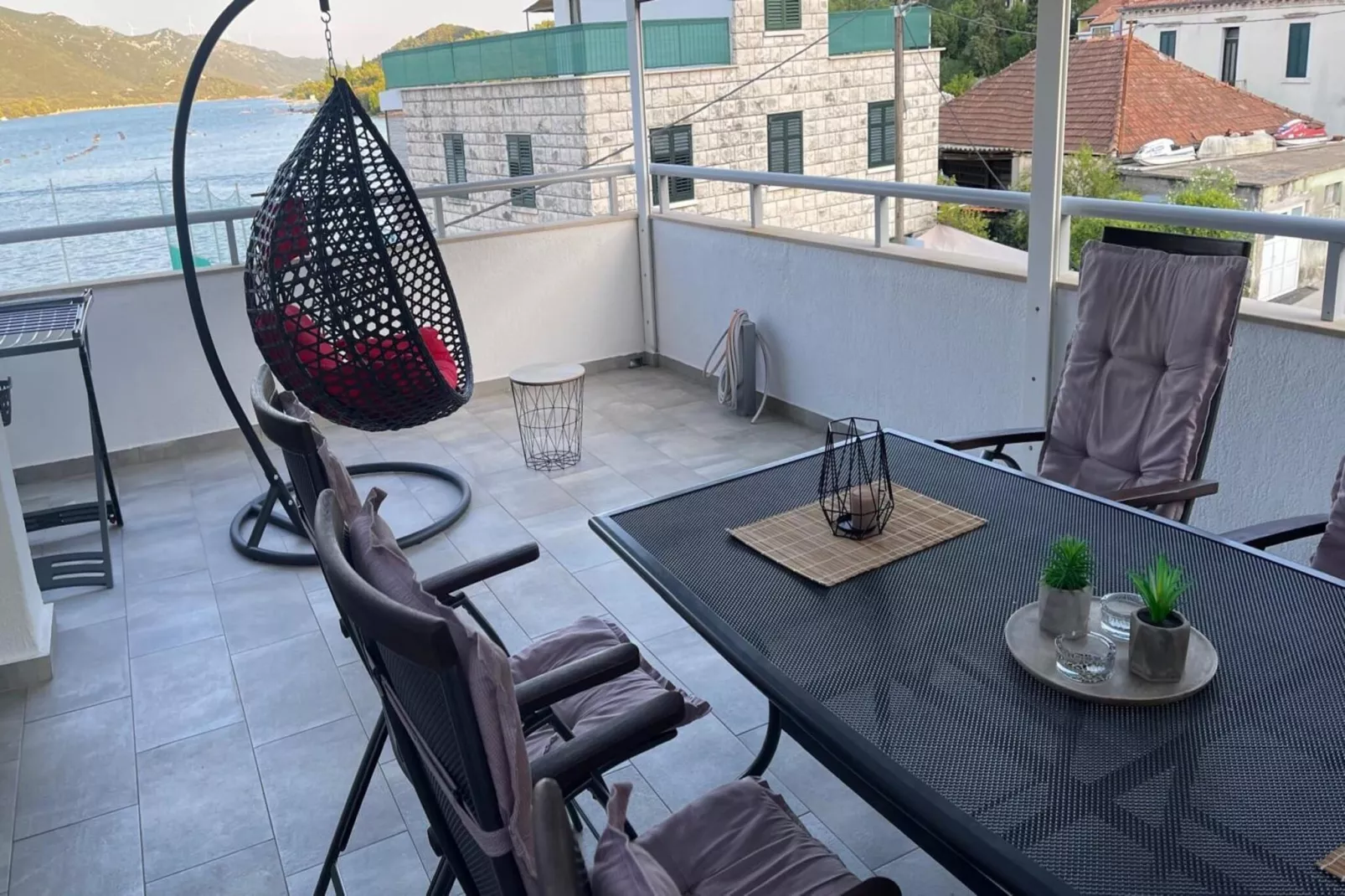 Holiday Home Milutinovic - Four Bedroom  Holiday Home with Sea View - Eetkamer
