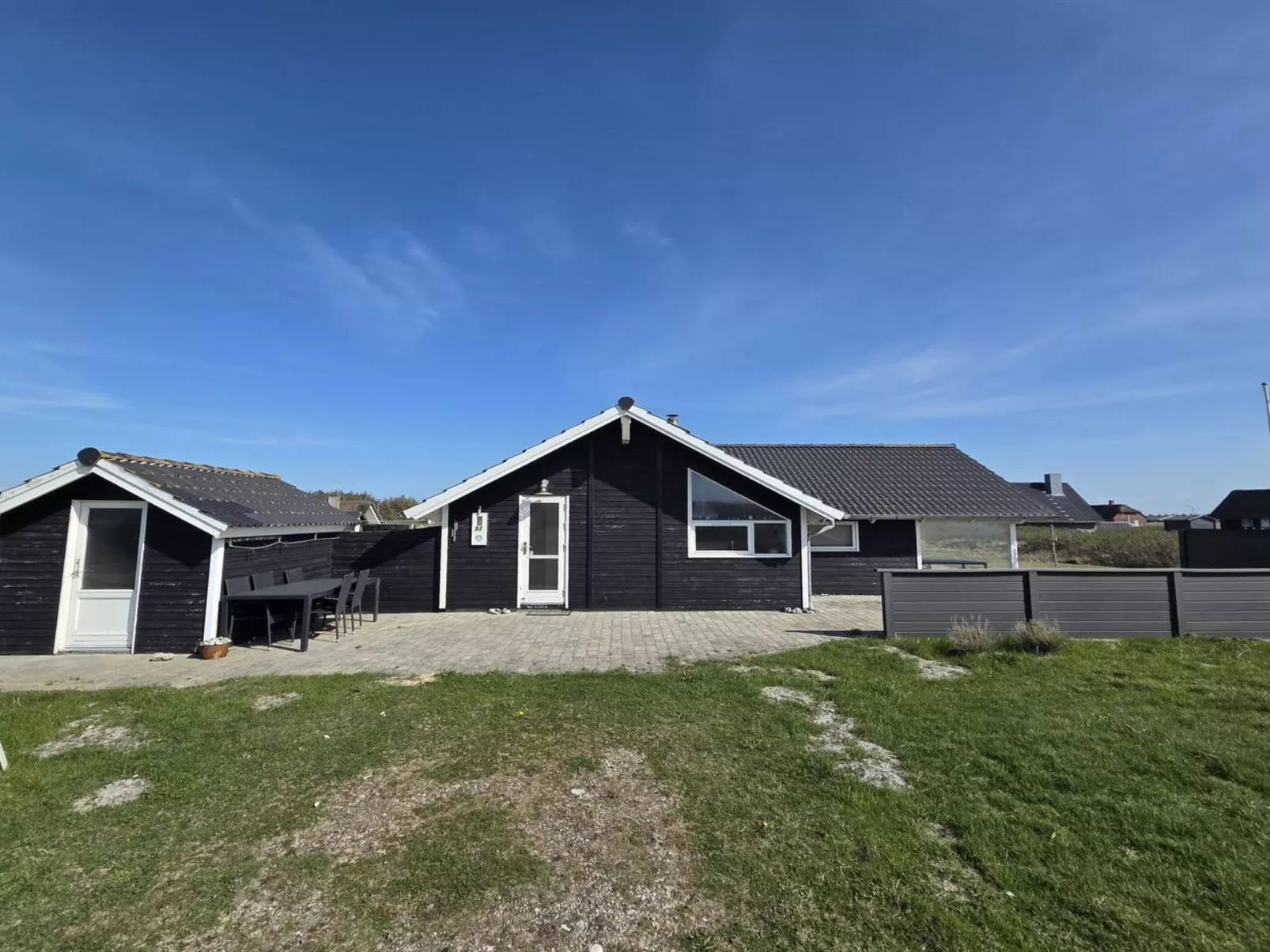 "Bryngeir" - 100m from the sea