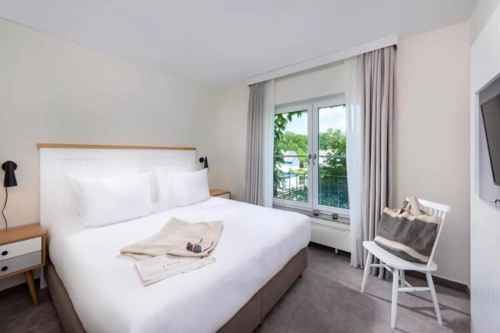 Marina 3 bed room apartment 6 guest