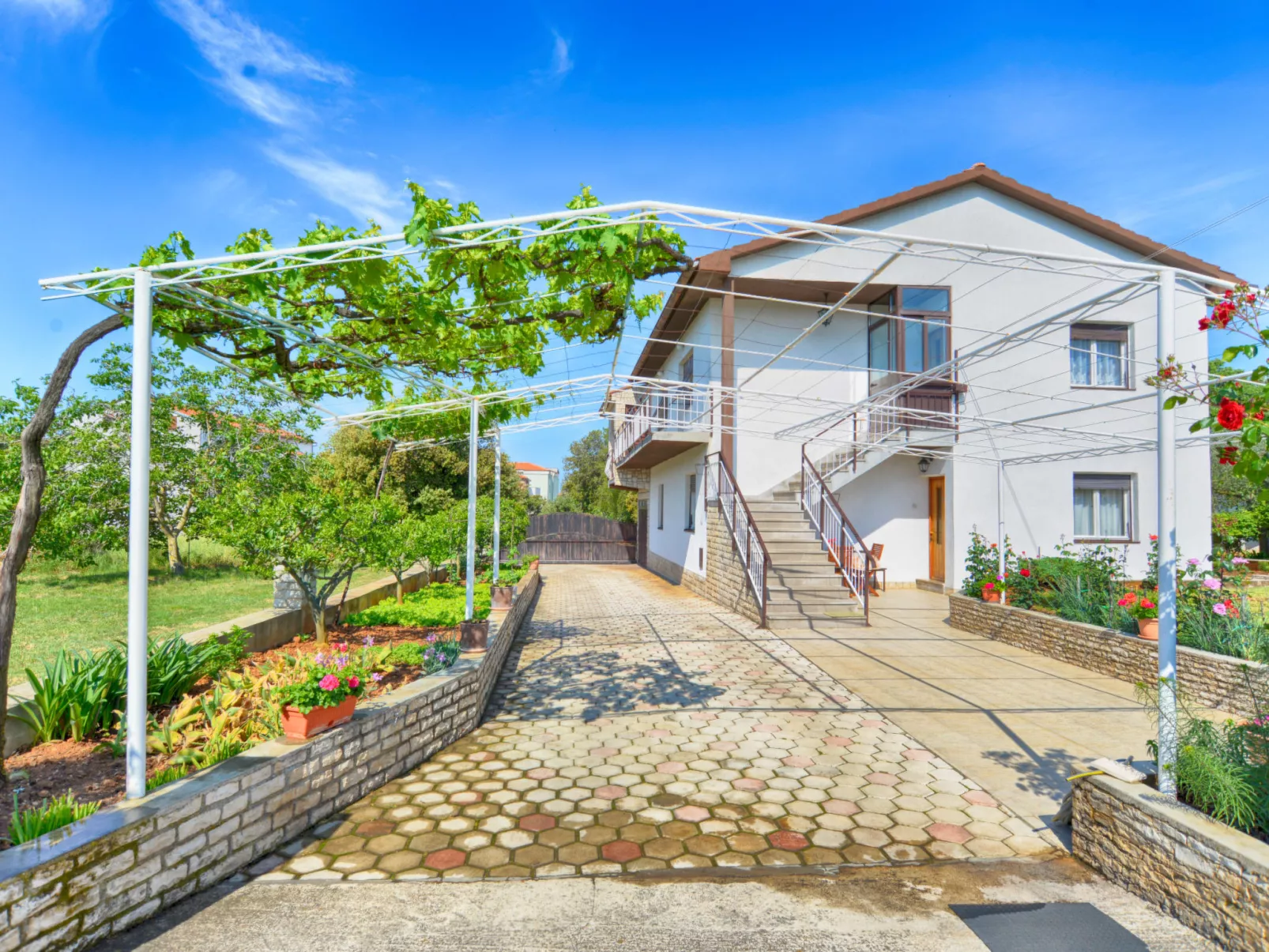 Apartment 1633
