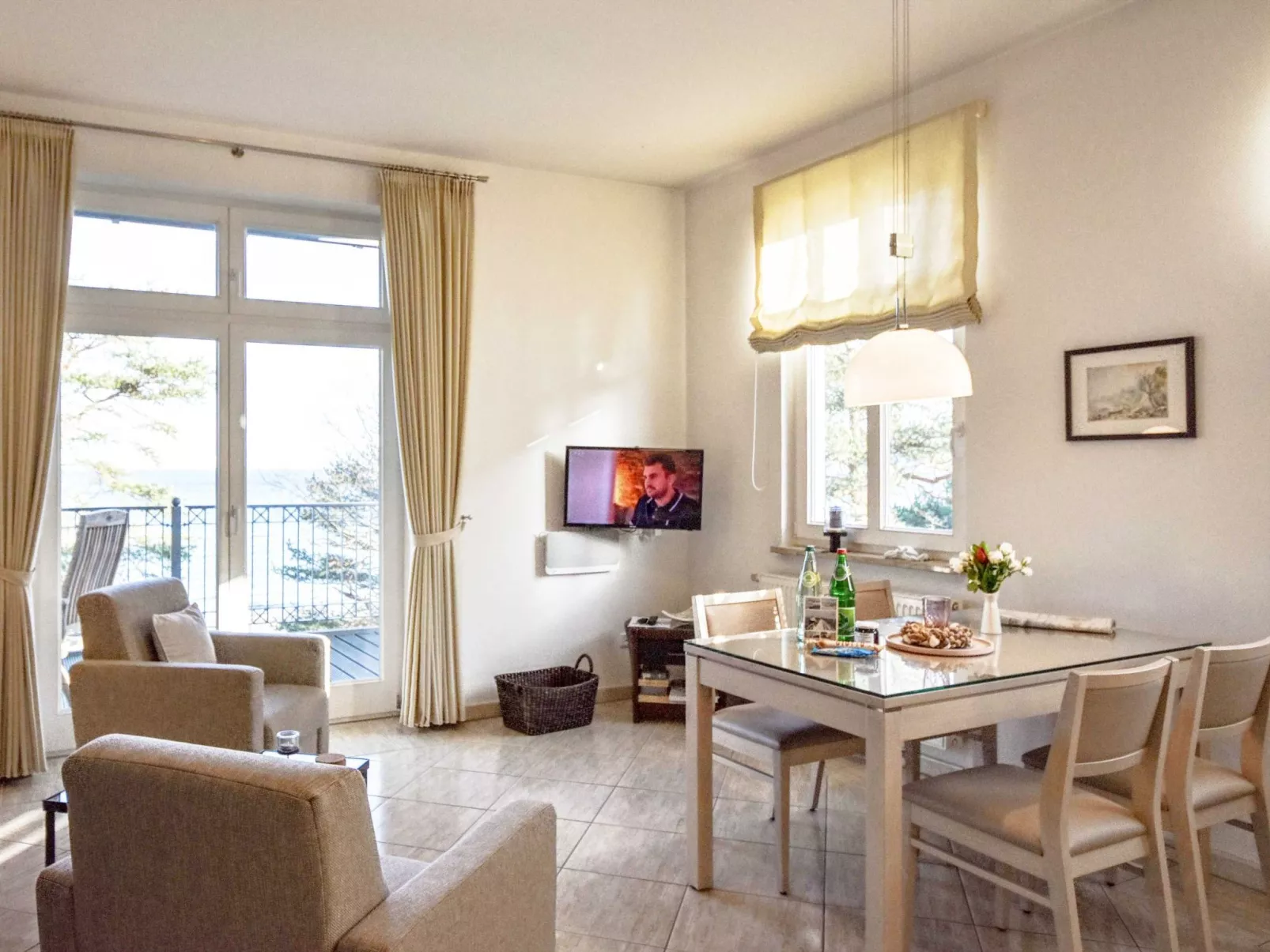 Strandnahe Wohnung mit Großem Balkon und Meerblick