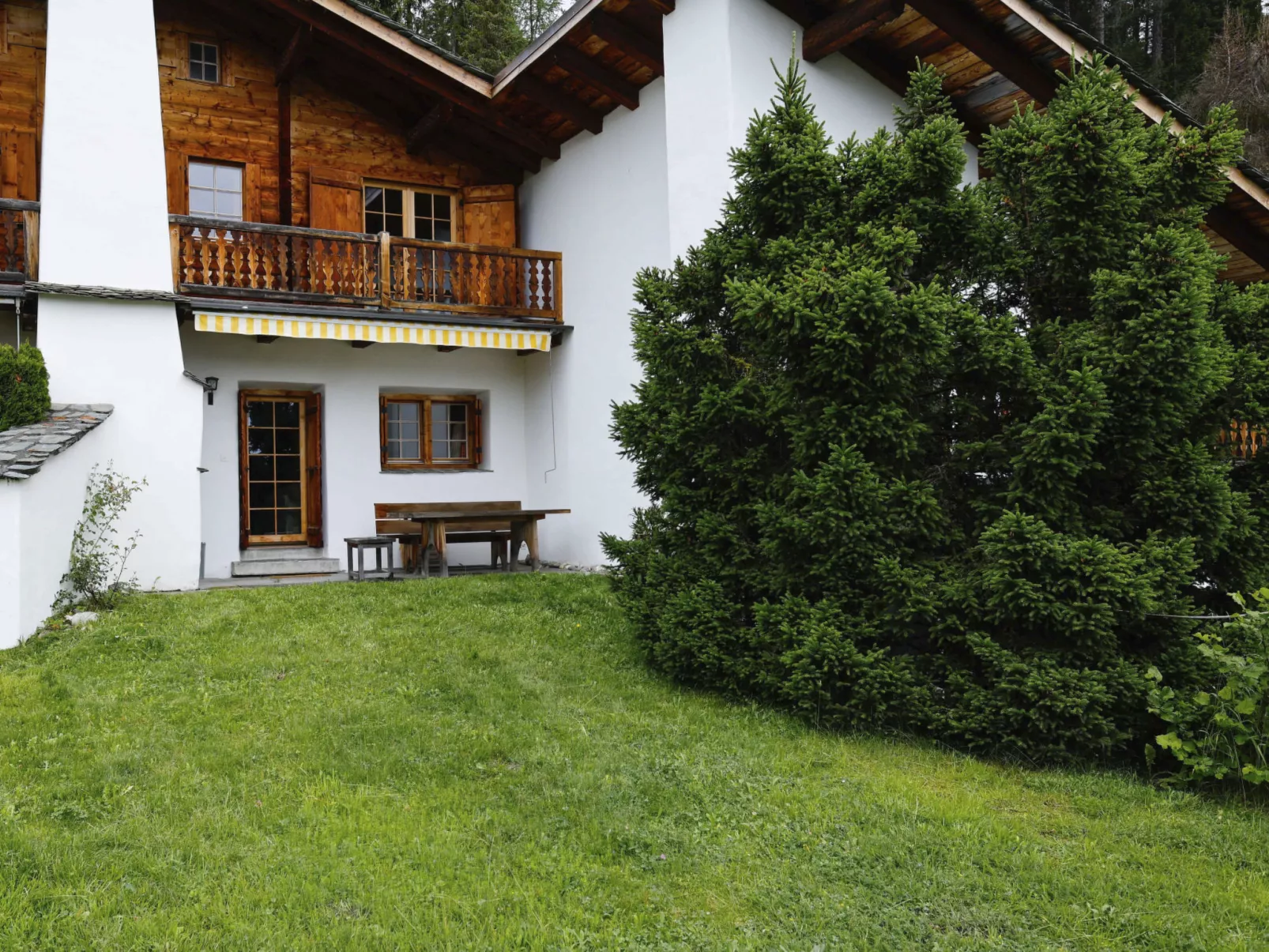 Haus 2, (Laax Murschetg). Haus 2