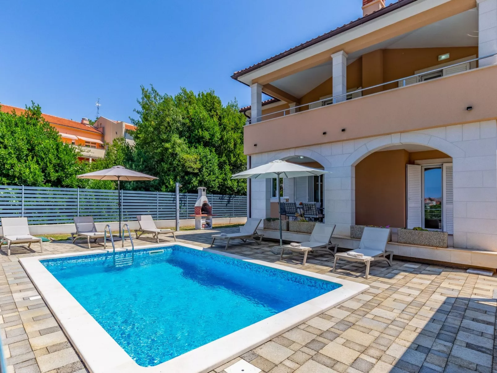 Villa Lotus 13C