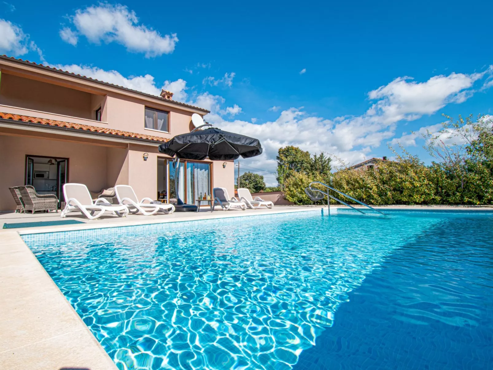 Villa Moki mit beheizbarem  Pool
