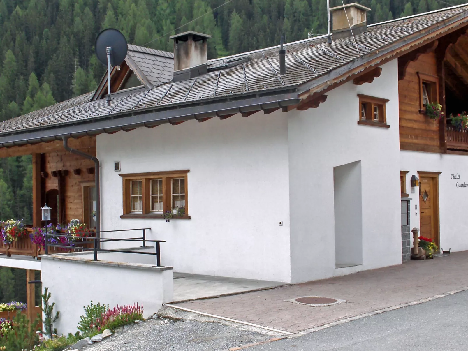 Chalet Guardaval, (Samnaun-Compatsch).