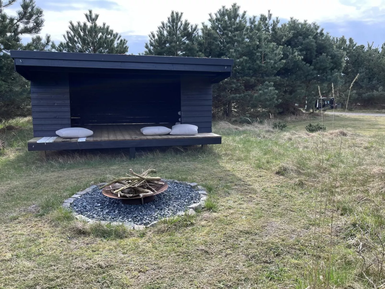 "Jale" - 900m from the sea