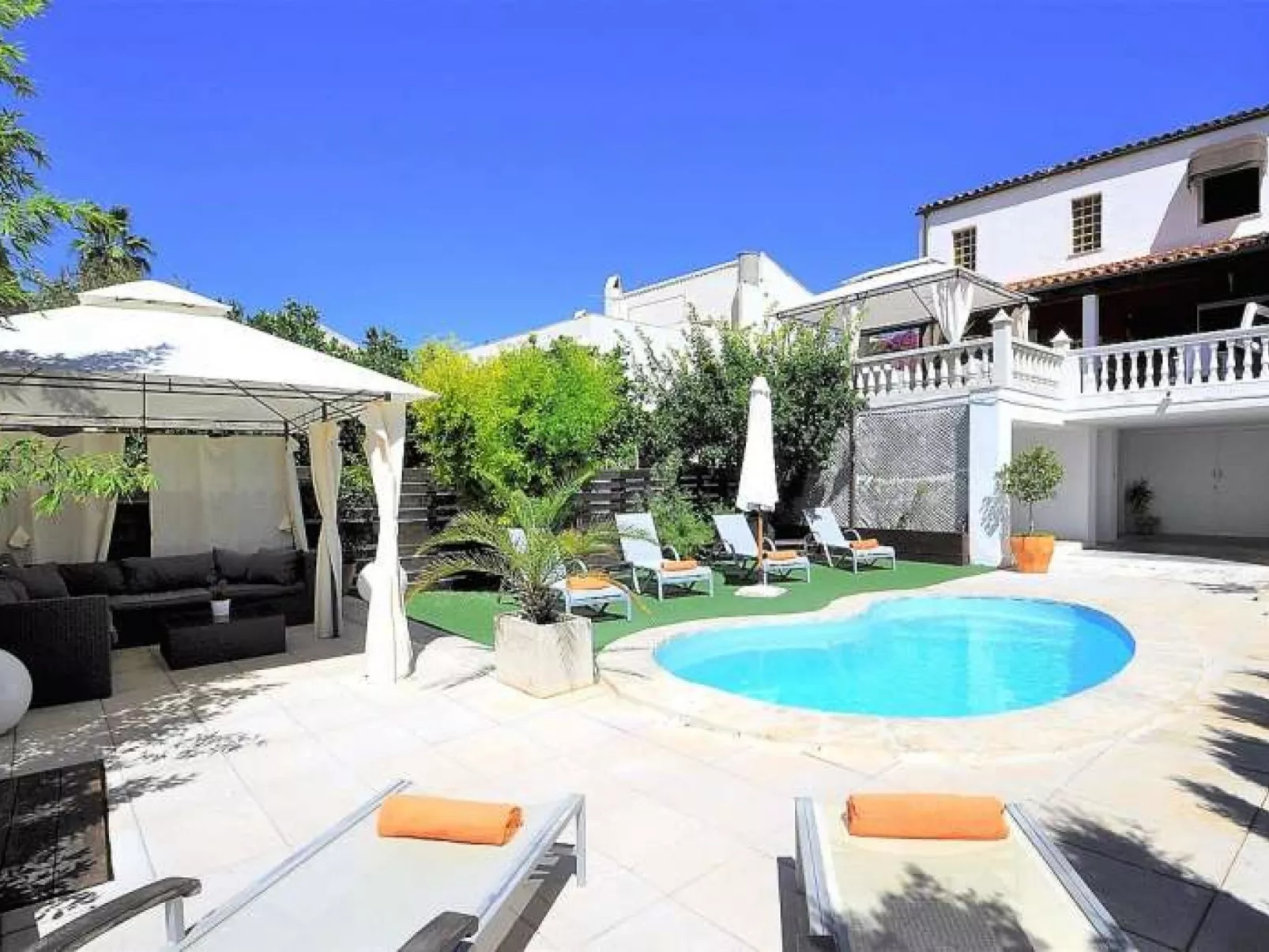 Villa VARNA -Casa en Capdepera- Piscina Privada- Barbacoa. Niños bienvenidos - - Buiten