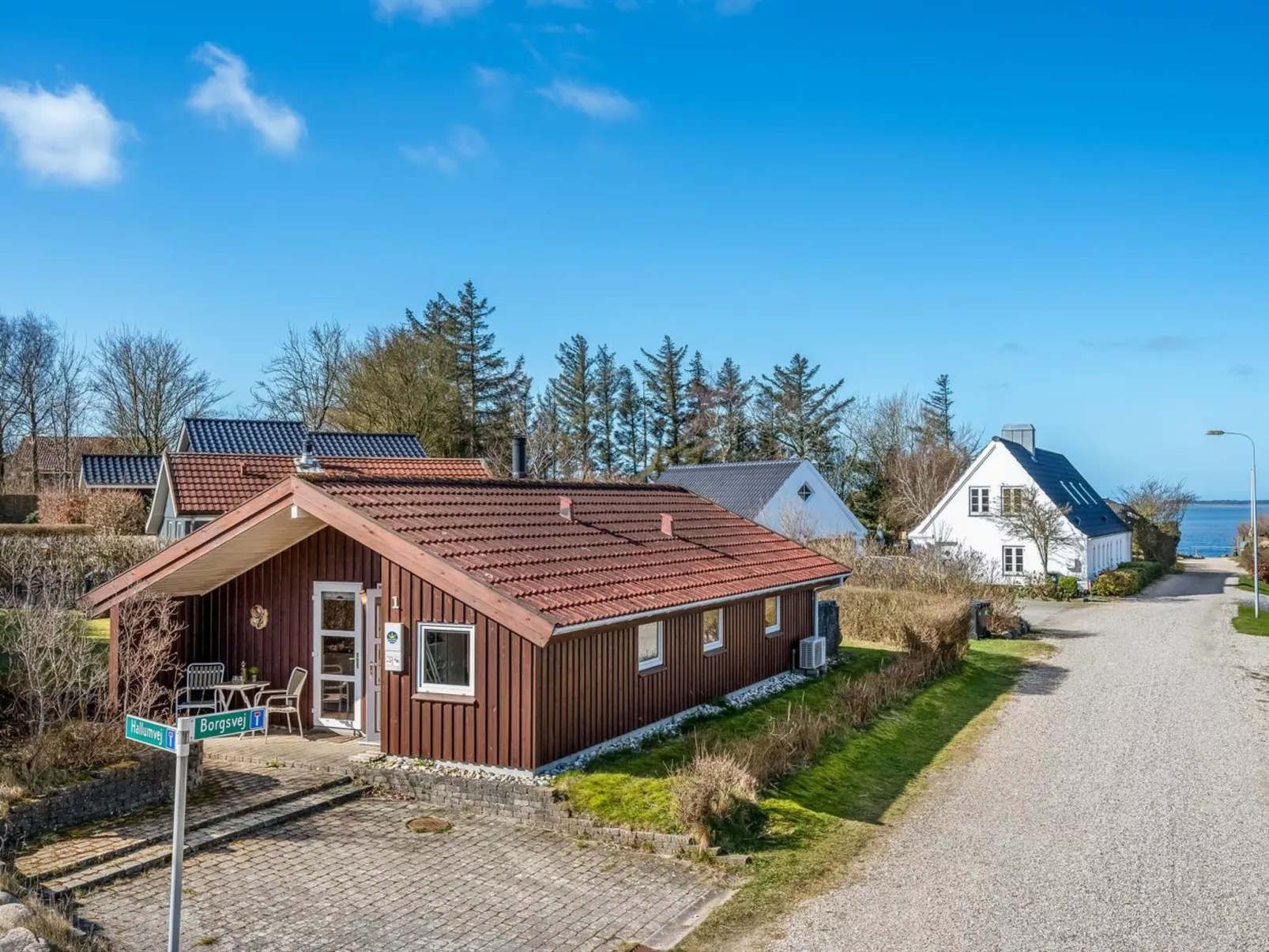 "Heika" - 6.8km from the sea