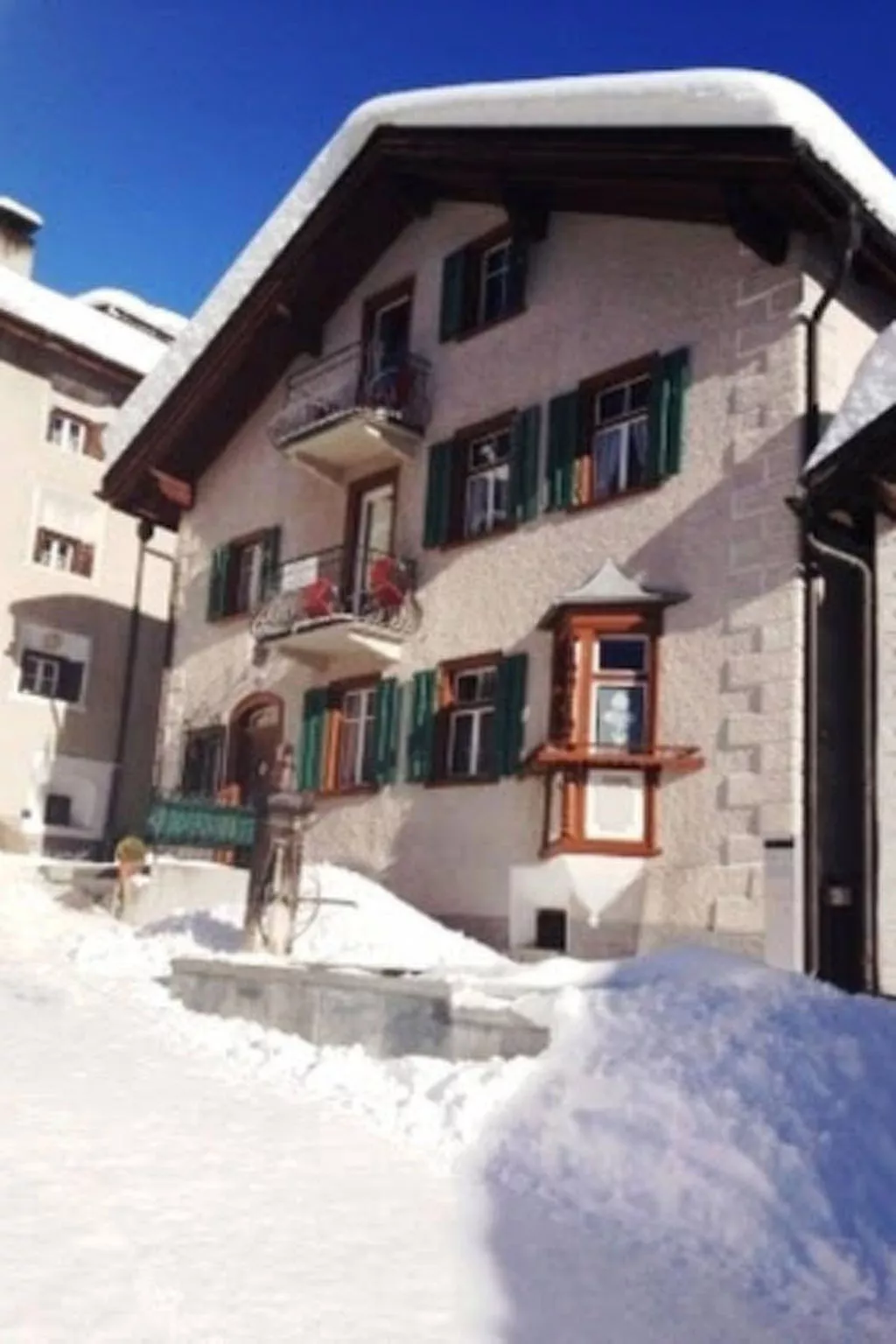 Ferienwohnungen Chasa Valär, (Scuol)