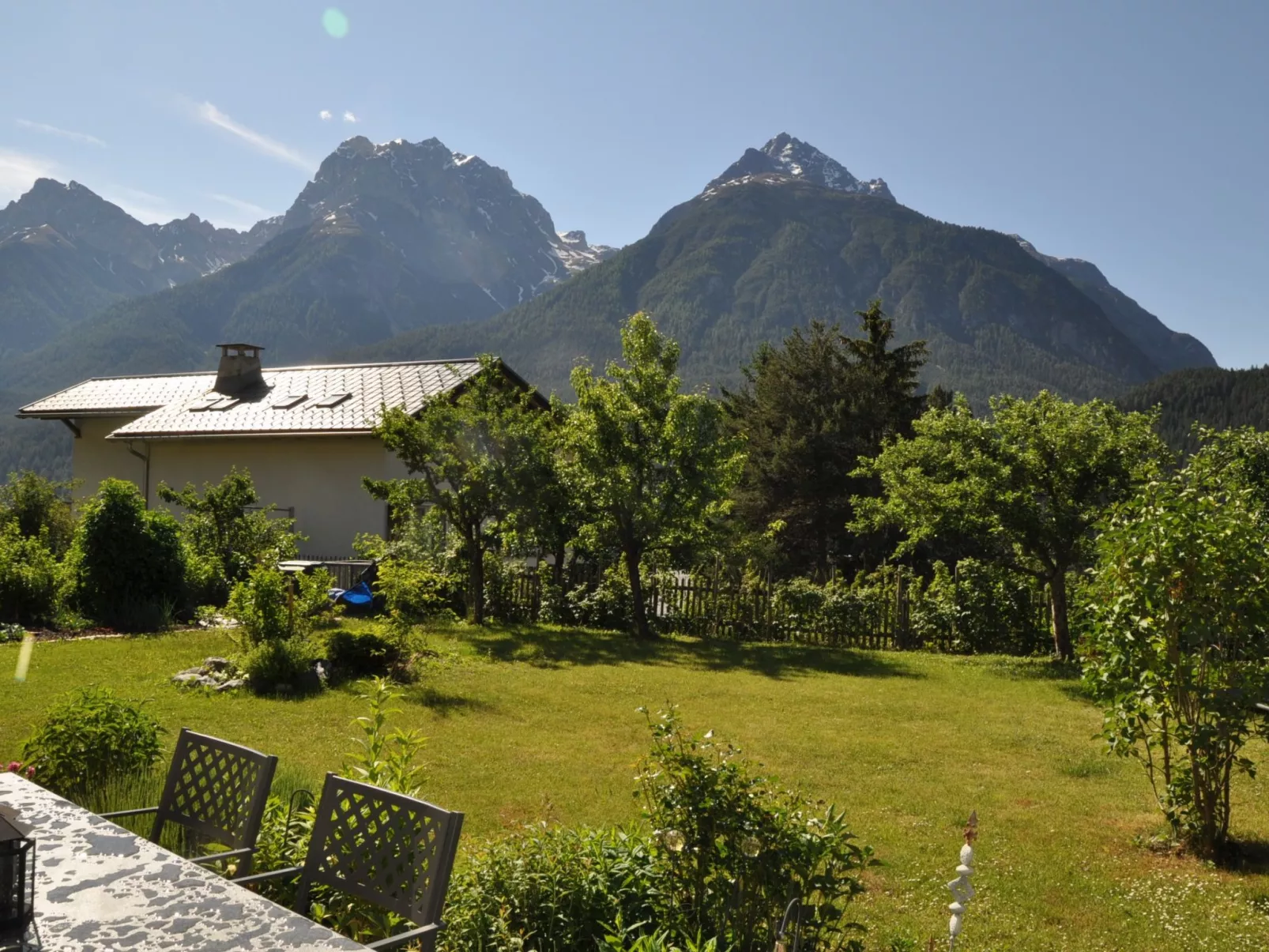 Ferienwohnungen Senda 495D, (Scuol) - Buiten