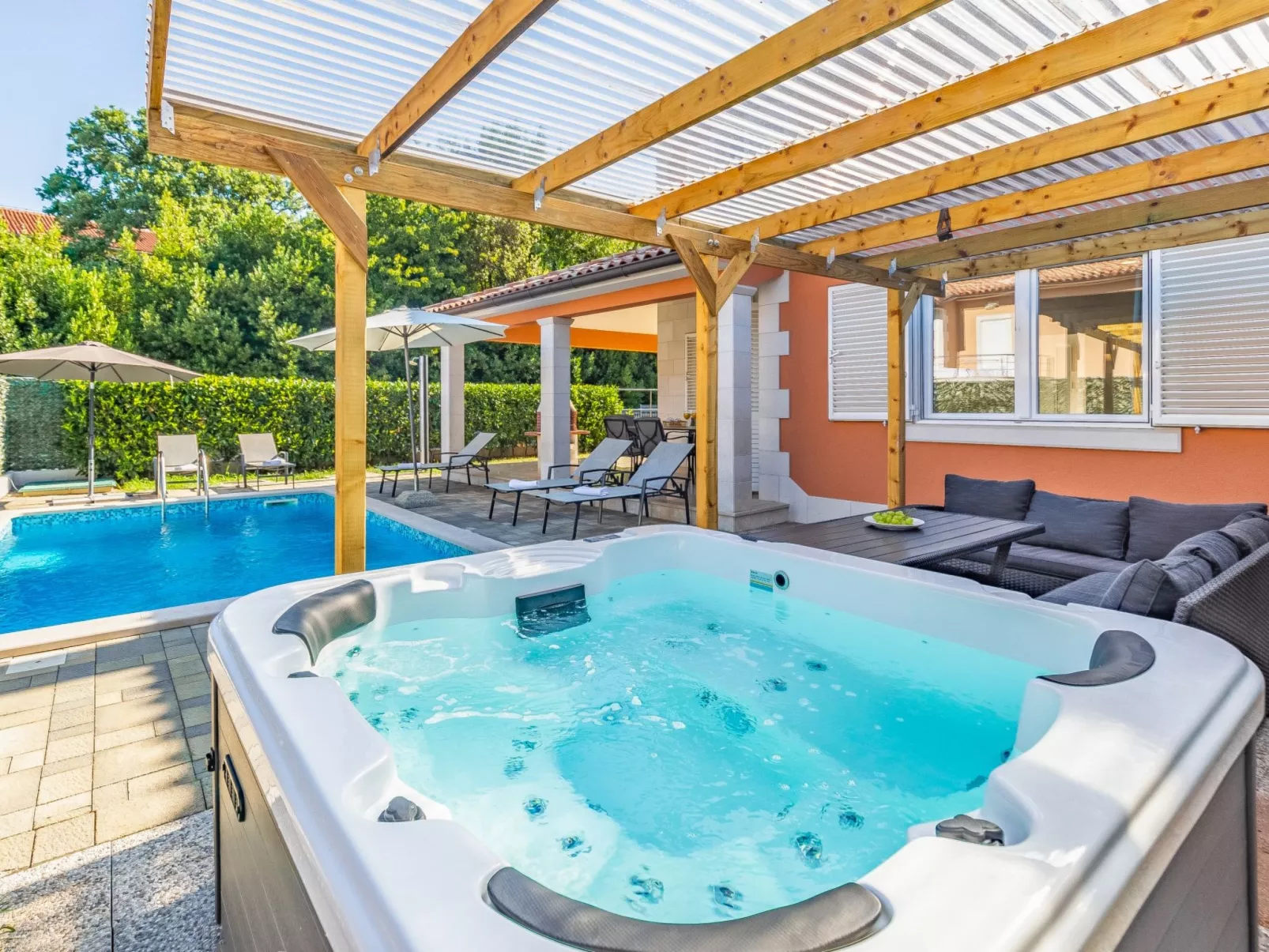 Villa Lotus 13K