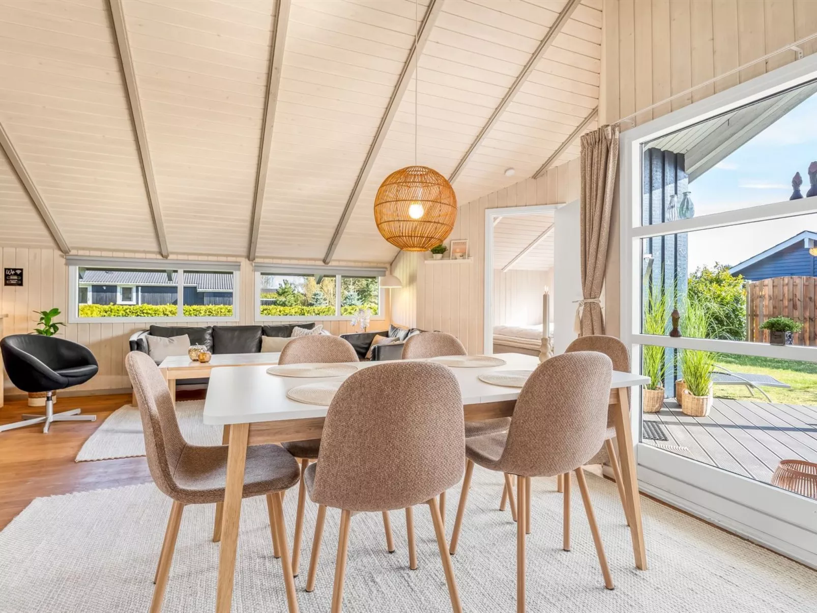 "Roope" - 800m from the sea