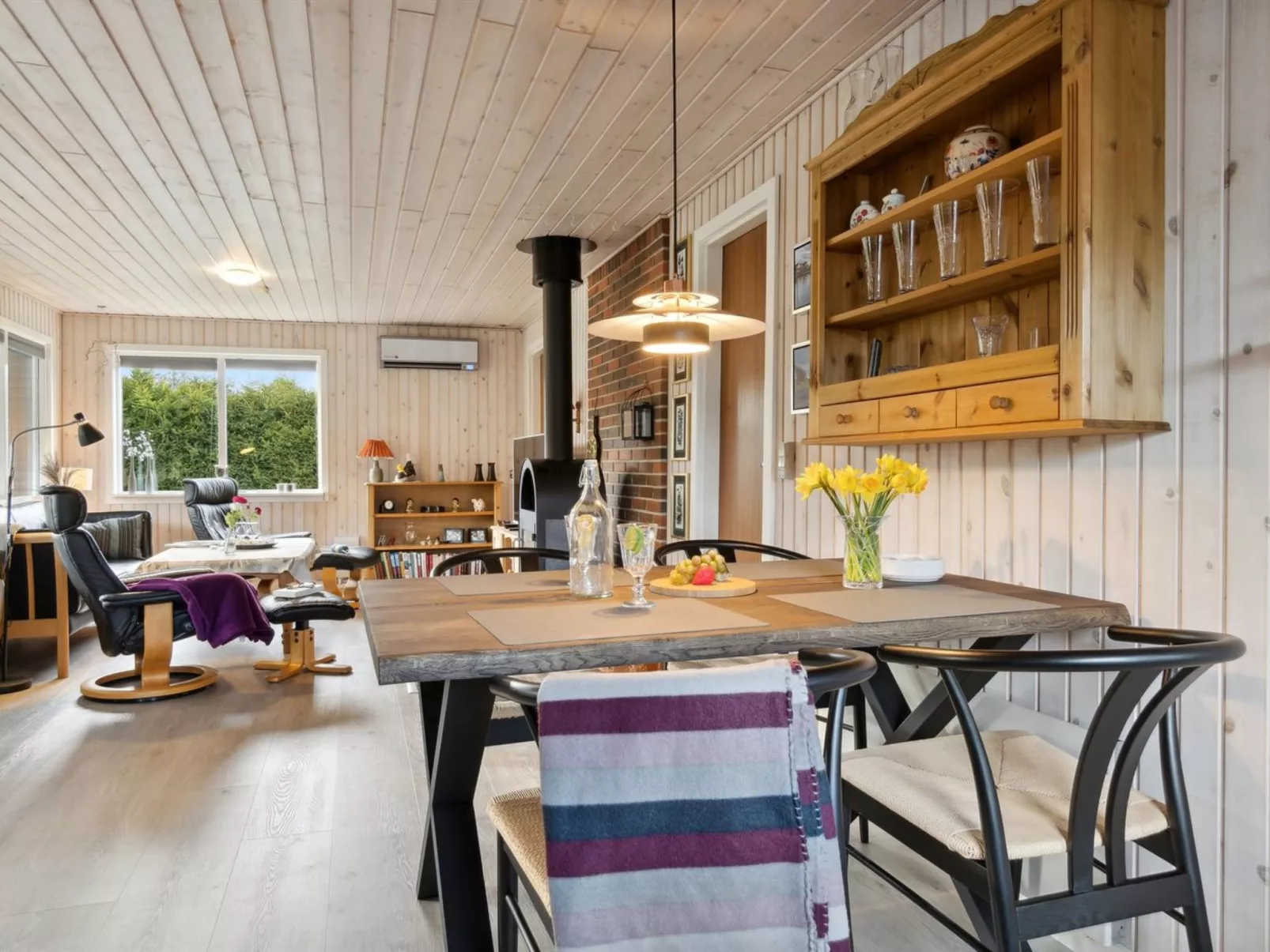 "Sissa" - 1.5km from the sea - Binnen