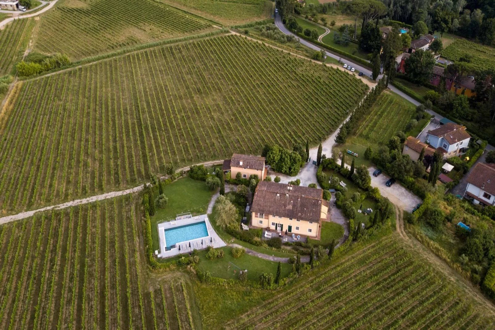 Maria Farmhouse Apartment in Wine Resort in Lucca