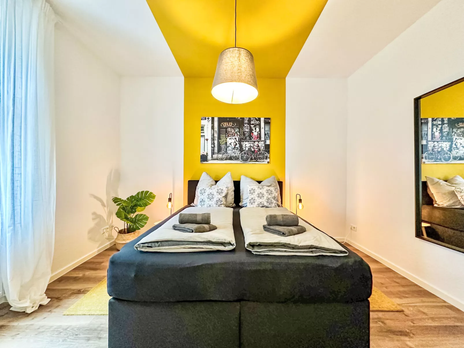 250m Rhein - ruhiges Apartement nähe Hbf -K-111-