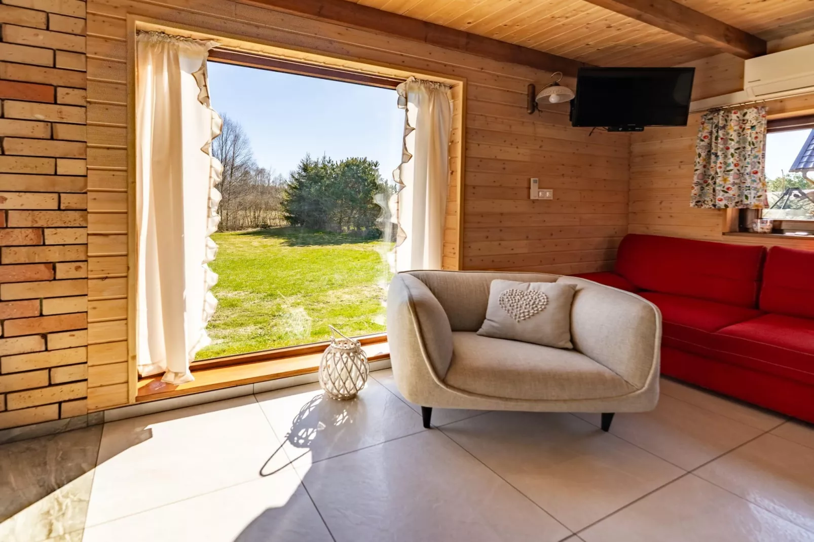 Domek wakacyjny LUX dla max 7 osób w Bałachach - Woonkamer