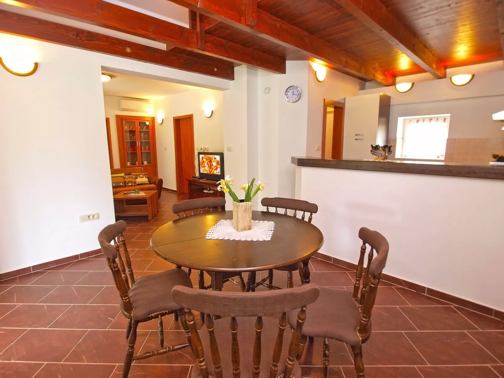 House 1330 - Binnen