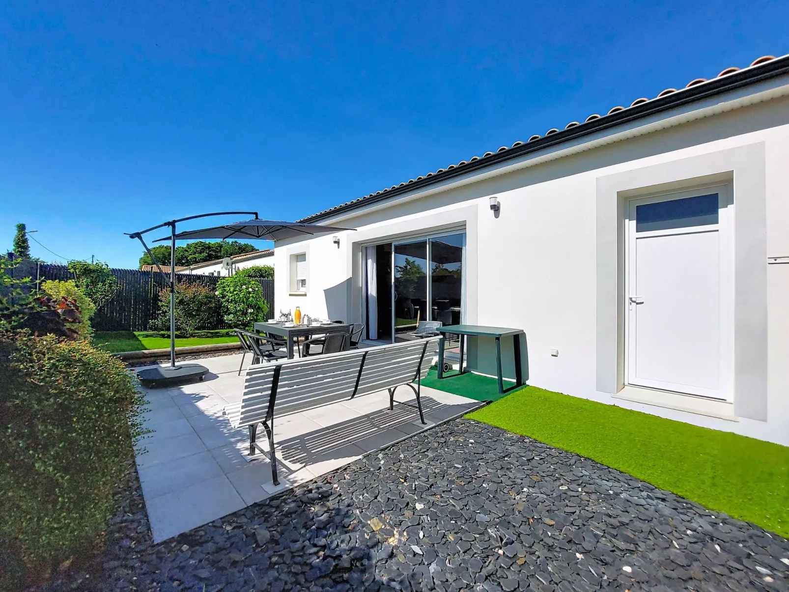 Le Logis - Buiten