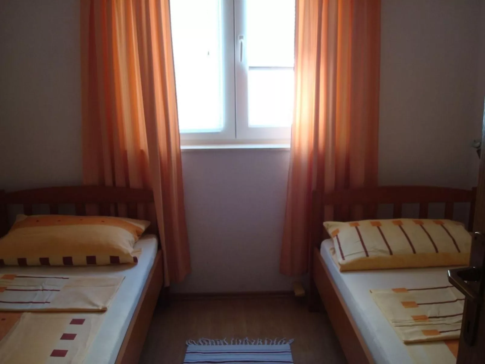 Appartement in Zečevo Rogozničko mit Großem Balkon