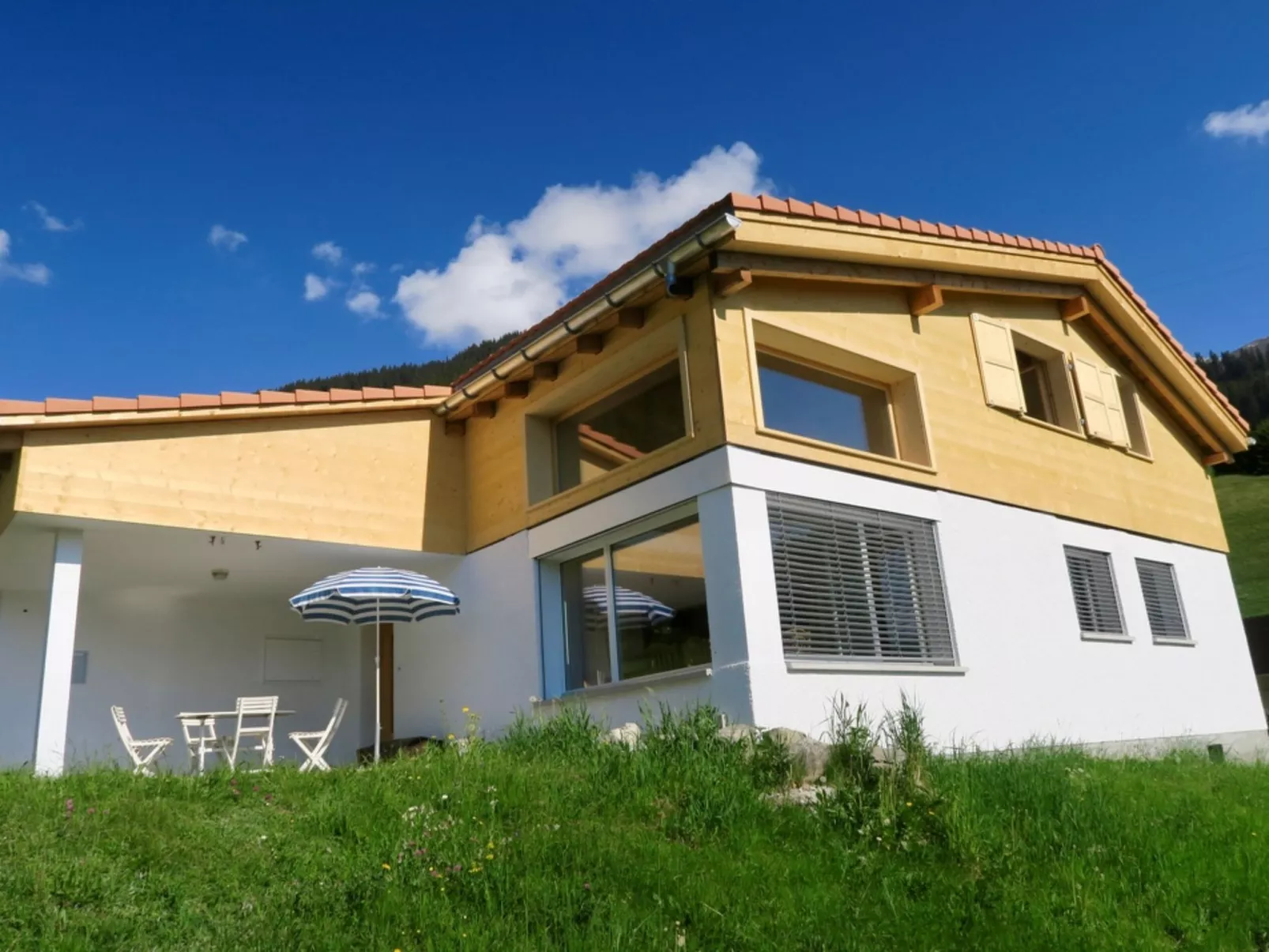 Casa Segnas/Lindt, (Segnas).