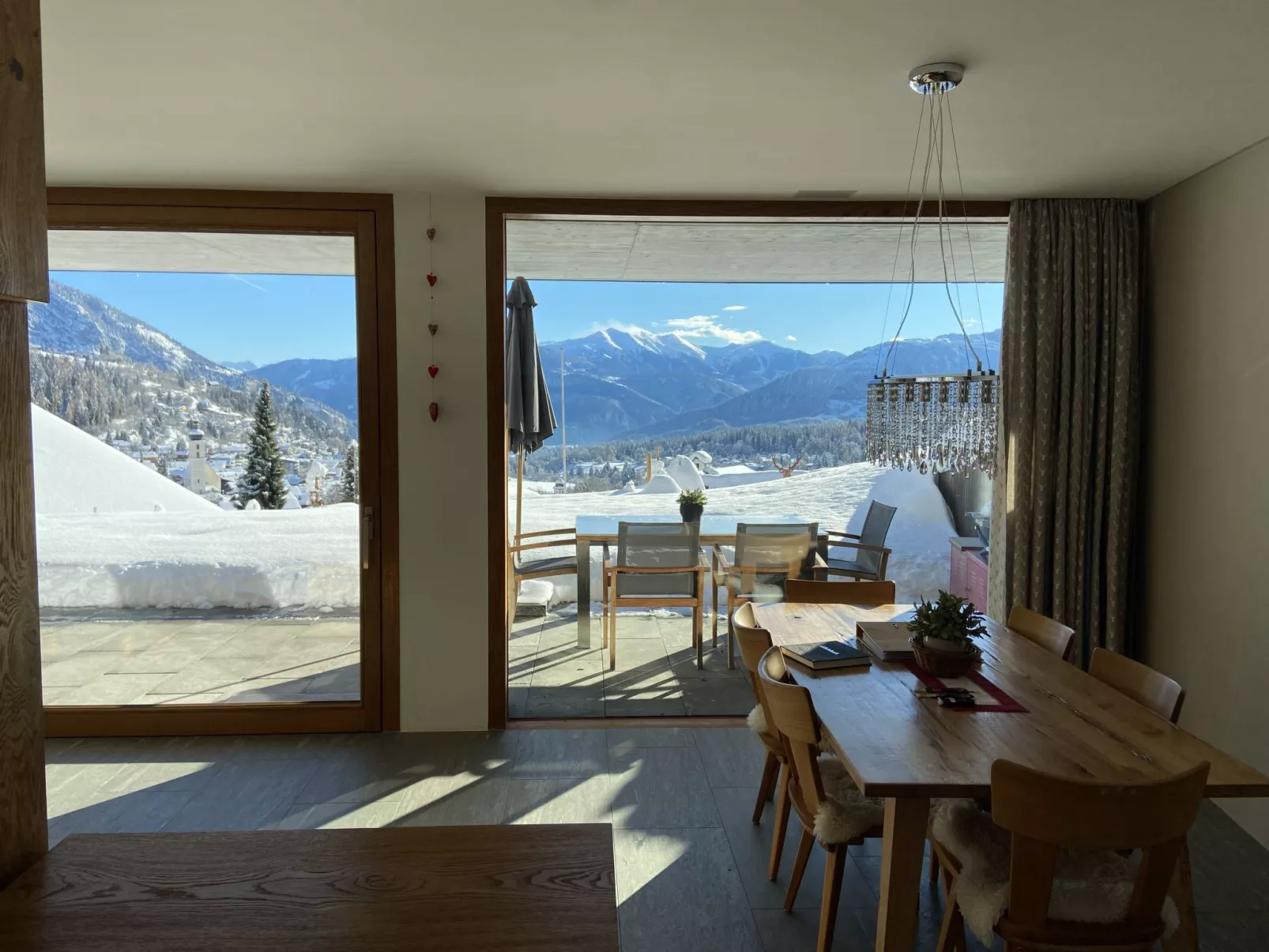 Casa Admisa, (Flims Dorf). 3.5 Ferienwohnung, 2 Duschen, 2 WC, 85 m2, für max.